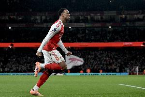 1-0击败布莱顿，阿森纳近10个赛季英超首次有两名球员单场12+解围