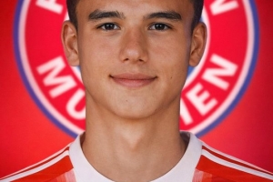 记者：拜仁签下萨尔茨堡16岁中场马里奇达协议，球员今夏正式加盟