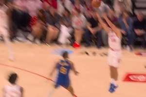 进入神射模式！谢泼德连中三记三分球带队反超勇士