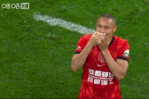 梅开二度助蓉城开门红！官方：韦林顿·席尔瓦当选本场最佳球员