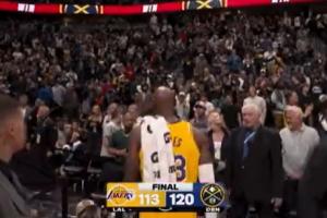 约基奇&东契奇等人拥抱致意 詹姆斯直接返回了更衣室！