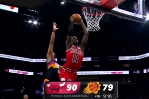 传球质量很高！河村勇辉精准长传 伦纳德·米勒快攻双手暴扣！