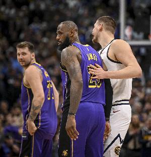 尽力局！湖人死亡五小极限输出看到希望 掘金让仨主力确实太可怕