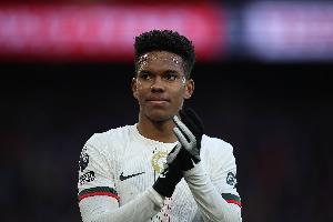 切尔西官方：埃斯特旺当选伦敦足球奖最佳男子年轻球员