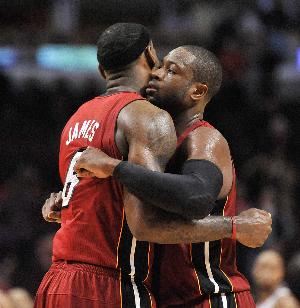 韦德：当你太过伟大时人们就会挑刺 勒布朗就属于这种人