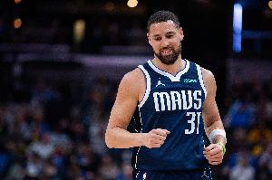 独行侠背靠背战绿军 克莱&布威大概率出战 加福德&巴格利小概率打