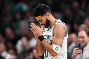 塔图姆：我昨天向球队表达我的感激之情 感谢他们每天都在激励我