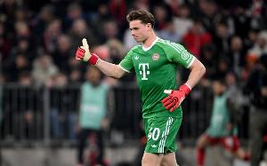 乌尔比希：祝愿诺伊尔早日康复，看到他不得不在半场退赛让我难过