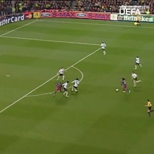 20年前的今天，小罗在对阵切尔西的比赛中打进了这粒进球