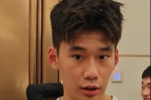 杨曦皓：偶像是胡金秋 他是内线的代表性人物 就是防不住他