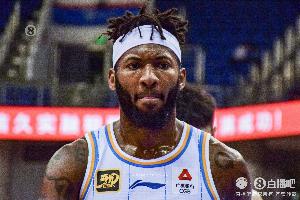 媒体人：外援政策调整实际是给外援涨工资 也限制了球队频繁换人