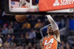 奇兵！乔丹·米勒半场3中3贡献9分6助 正负值+18最高