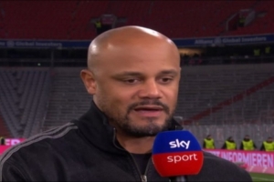 孔帕尼：诺伊尔小腿不适 凯恩缺阵我们也还有其他球员能够进球