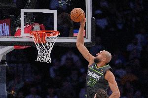 戈贝尔：开局获得不错出手机会但没投进 这影响了大家情绪和防守