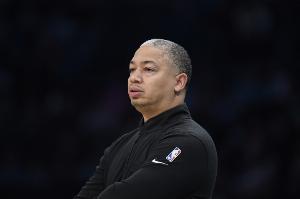 快船四分钟没得分！灰熊连续进攻得手打停快船