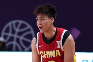 赵睿：国家队的比赛压力很大 会做好自己 球迷要理性看待