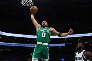 米切尔：塔图姆复出后的状态真的非常好 这让人印象深刻