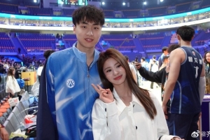 齐麟晒照：又一年全明星 真的很开心 期待下次还能再见