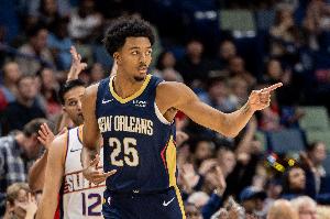 神准！墨菲2月1日至今场均24.1分4.7助 三分命中率49%