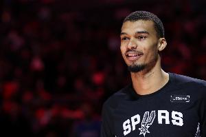 势如破竹！过去16场比赛中 马刺豪取15胜1负