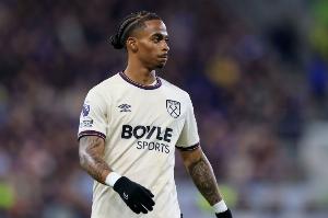 科曼：萨默维尔可以胜任两翼且表现出色，荷兰队正密切关注他表现