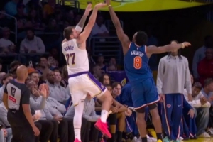 湖人克纽约：越难，卢卡越投得进？