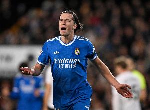 记者：卡雷拉斯小腿肌肉受伤缺席约一周，无缘对阵曼城首回合