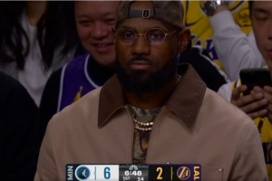 詹姆斯缺席3场湖人3连胜！霍里打趣：篮球界最棒的诱饵之一