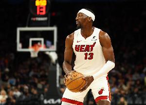 Skip：阿德巴约生涯场均16分&单赛季最高场均20.4分 今天砍83分