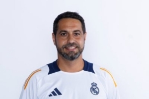 邮报：皇马青年队助教藏球不给切尔西球员，被欧足联禁赛一场