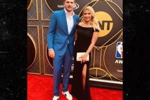 真分了？TMZ：东契奇的未婚妻向法院提交了子女抚养费申请