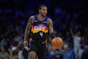 首节14分&次节2分！杰伦·格林半场13中6&三分7中2拿16分4板2助