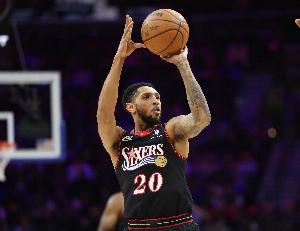 精准打击！佩恩加长三分再中 7分钟时间三分4中4独得12分