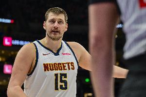 约基奇：“NBA不防守“的说法太扯淡了 要么不看球要么不懂球