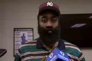 哈登谈适应过程：我还在学习 我还住在酒店里&还没安顿下来