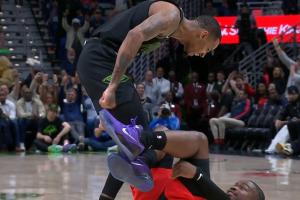 极致的羞辱！穆雷晃倒谢德 随后站着怒喷躺地的谢德