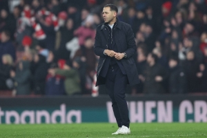 邮报：罗塞尼尔选择约恩森却自食苦果，主场逆转希望渺茫