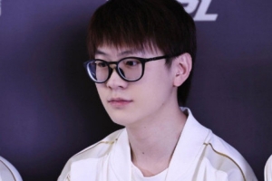 经纪人：转会期除非你无限预算 IG AD换jiaqi 辅助meiko薪资打平