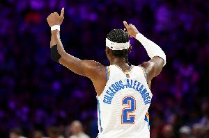 尘封63载！亚历山大连续127场20+ 超张伯伦登顶历史第一！