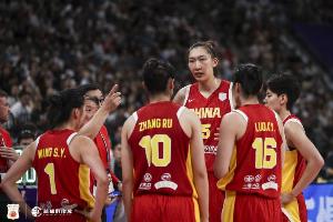 媒体人：中国女篮又强调内外线平衡又强调组织好进攻 强点是谁呢