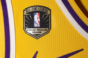 历史进球王！詹姆斯今日球衣将附带特制补丁 纪念其历史进球纪录