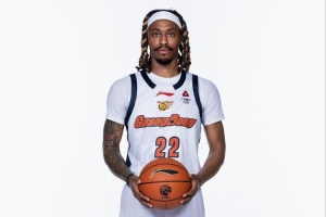 媒体人：广东精神面貌和上场截然不同 麦考尔需更多磨合&身体恢复