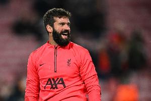 罗马诺：国米和尤文都有意阿利松，但球员目前首选是留在利物浦