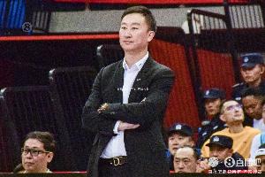 刘维伟：我们有思想包袱 教练组在帮球员释放压力方面做得不到位