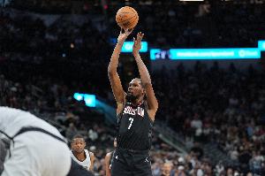 杜兰特谈关键得分：暂停时其实挺紧张 教练为我画战术&队友鼓励我