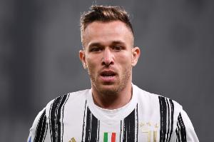 跟队记者：当初引进阿图尔是个大错，尤文希望未来几个月和他告别