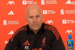 斯洛特：利物浦未来依旧光明 球员都在进步 有些问题适合队内沟通