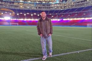 置身事外！每体：巴萨主席候选人给梅西发几十条信息，他都没回复