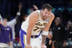 打43分钟+绝杀！东契奇：我必须得休息一下 但非常棒的一场胜利