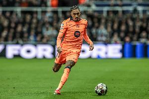 太稳了！拉菲尼亚巴萨生涯7次主罚点球全部命中